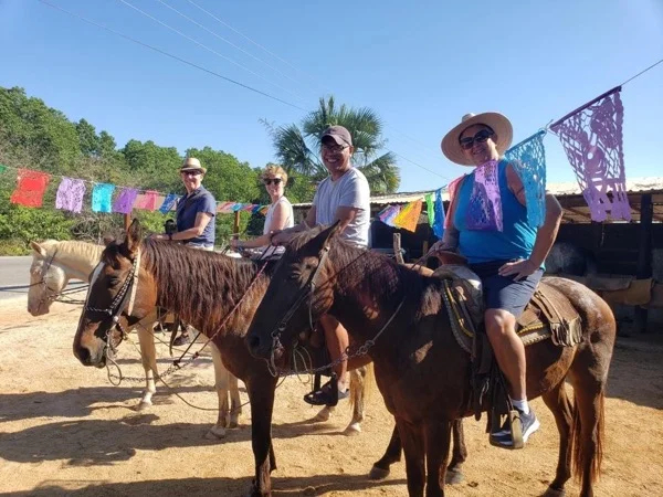 Horseback riding & Kayak Tour in Barra de Potosi and Playa Larga