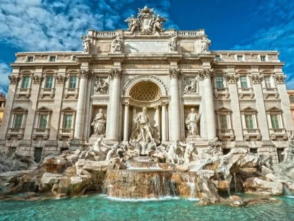 Private Walking Tour discovering the beautiful Fountains and Squares of Eternal City