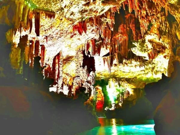 Day Trip from Beirut: Jeita grottoes, Harissa & Byblos