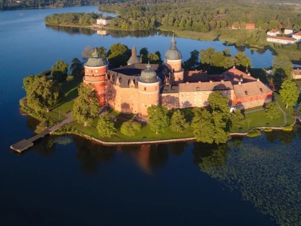 Steam, smalltown, countryside and castle - Private Tour