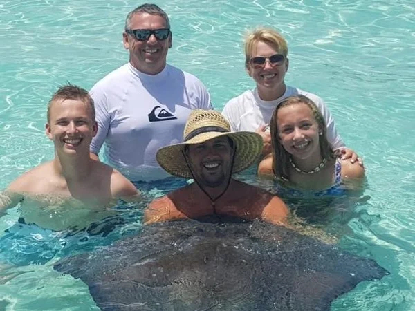 Half Day Grand Cayman Snorkeling and Stingray City Tour