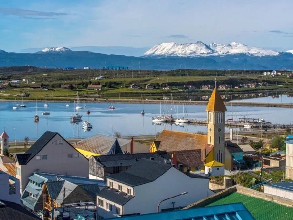Ushuaia at its best! Trekking, Gourmet Tasting and Highlights