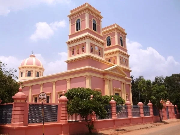 Explore Art, History and Contemporary Pondicherry in a Full Day Tour