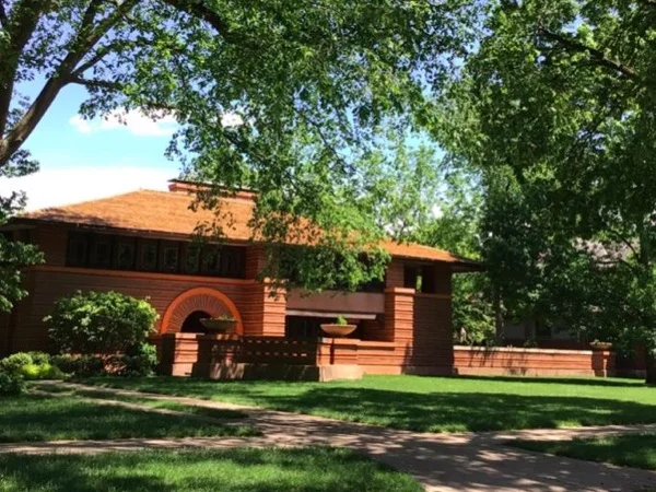 Half day ,Driving Tour of Oak Park & Surrounding Area