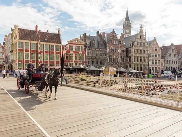 Discover Bruges and Ghent in a day private tour