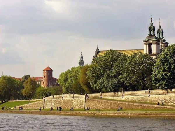 The Old Town and Jewish District Walking Tour