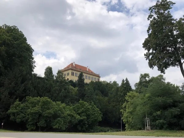 Half Day Prague Stromovka (Royal Game Reserve) Tour