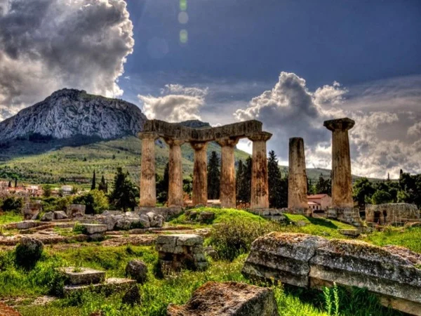 Athens and Corinth Full Day Tour by Luxury Minivan