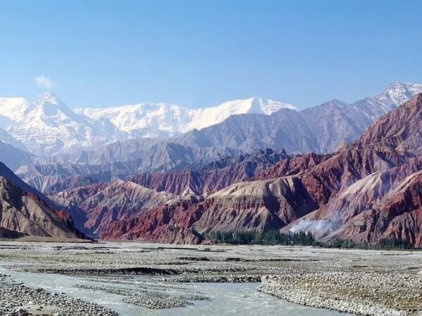 Explore Amazing Karakoram Highway on a multi-day customizable experience