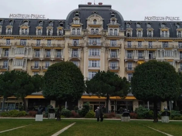 Half day Montreux architectural walking tour