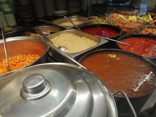 Explore the best street food of Istanbul with your local guide