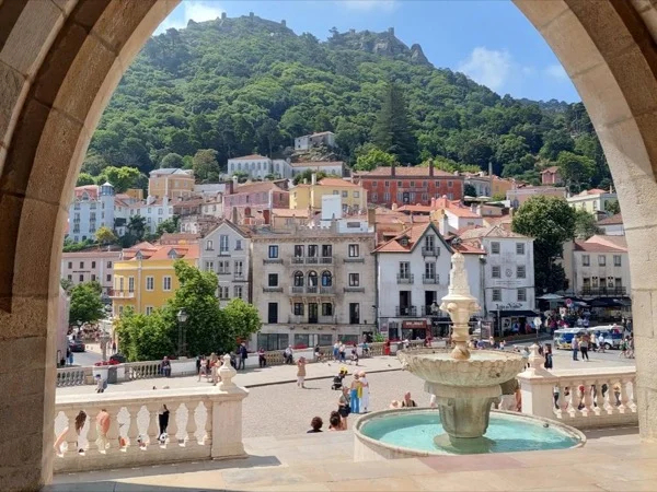 Lisbon and Sintra Full-Day Tour: Exploring History and Royalty with your local guide