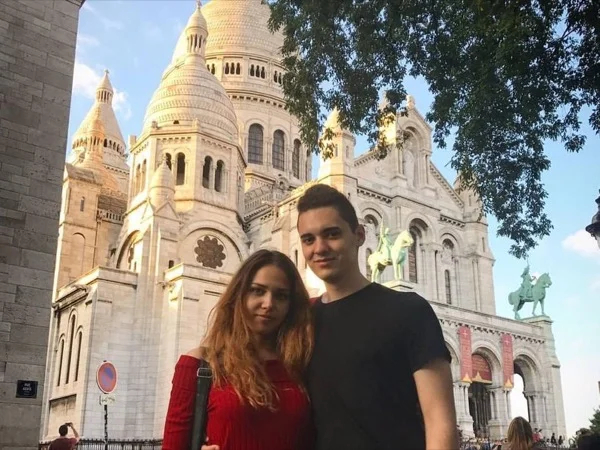 Explore Montmartre, discover Moulin Rouge and visit the basilica Sacré-Coeur