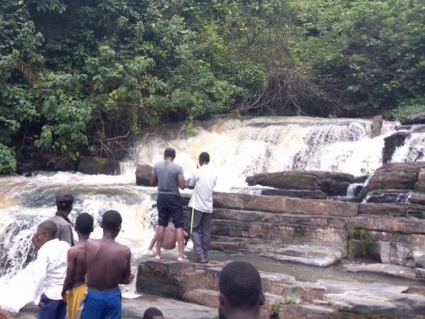 Tour to Poupouma Waterfalls - Full-day Tour