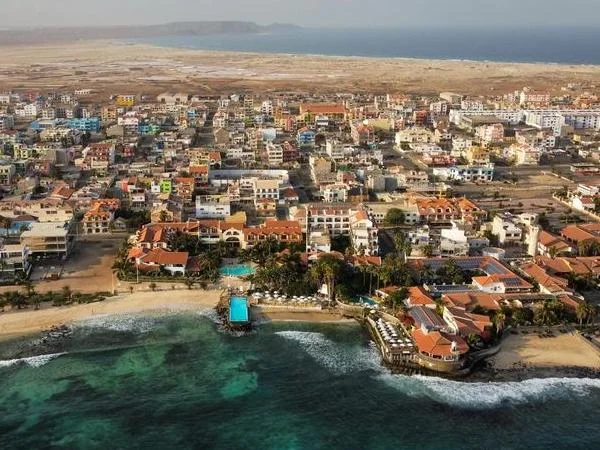 Hidden secrets of Santa Maria: Walking Tour with Sunset Cocktail and Barbecue at the Beach