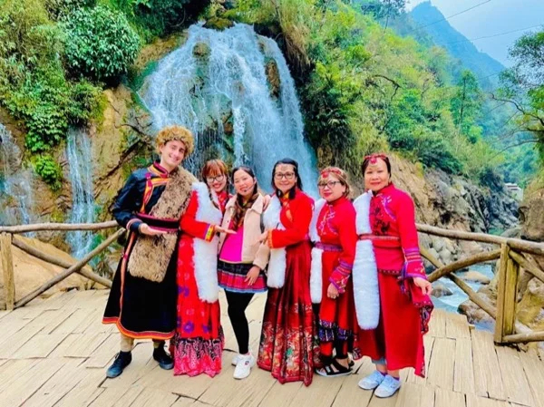 Full Day Tour - Fansipan Summit and Cat Cat Village