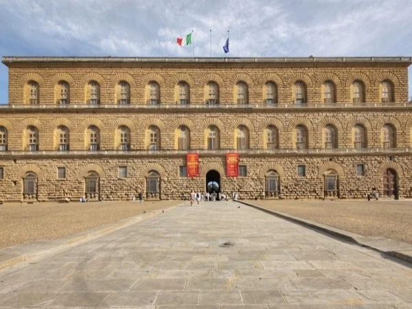3 hour tour of the Pitti Palace in Florence featuring the main museums Galleria Palatina and Treasury of the Grand Dukes