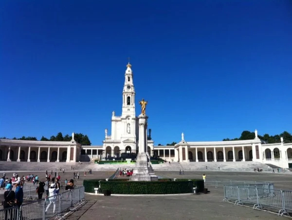 Fatima Tour (from Porto)