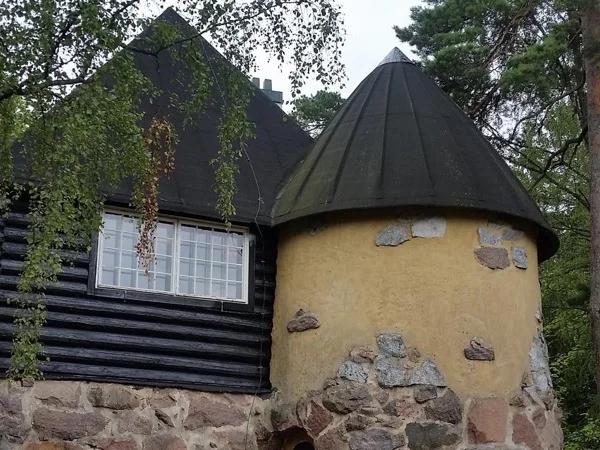 Helsinki- Hvittrask-Private- Architecture- Design-Tour