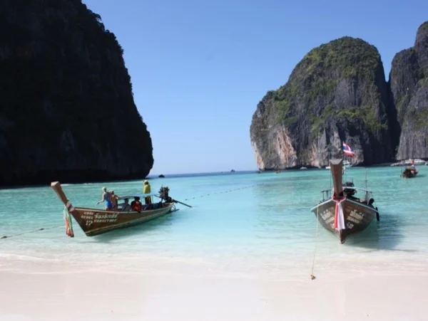 Phi Phi islands tour