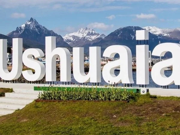 Experience Ushuaia through the camera lens