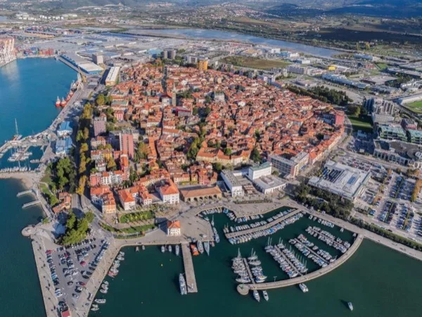 Discover Koper, the small pearl of the Slovenian coast