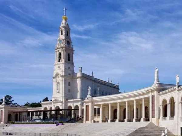 Experience Fatima and discover the rich heritage and stunning countryside of Portugal