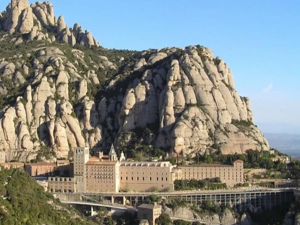 Full Day Montserrat and Wine Tour