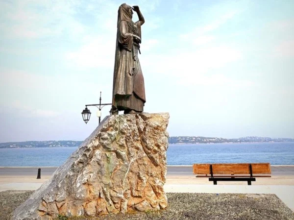 Explore the Highlights of Spetses with your local guide