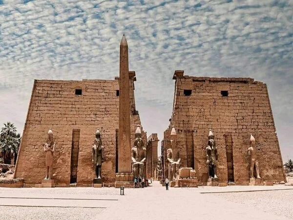 Full Day Tour to Visit East and West Nile Banks of Luxor