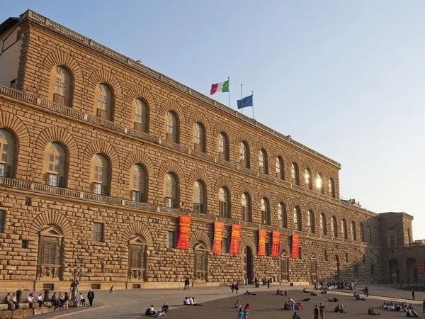 Florence Private Visit with Local Guide of Palazzo Pitti Gallery and Boboli Gardens