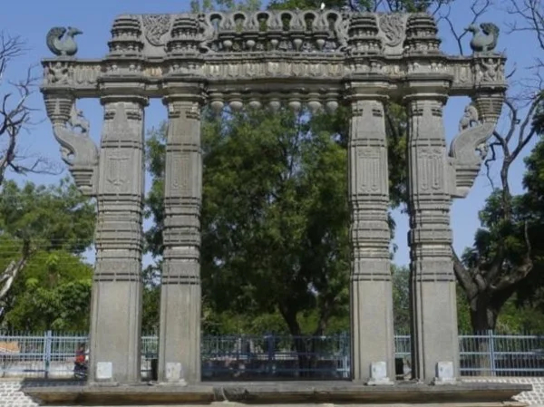 Astonishing Kakatiya Historical Tour with your Local Guide