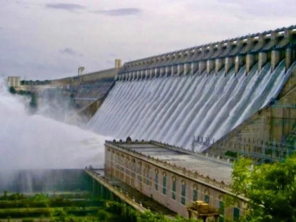Experience World Largest Masonry Dam & Buddhist Park with Archaeological Expert Local guide