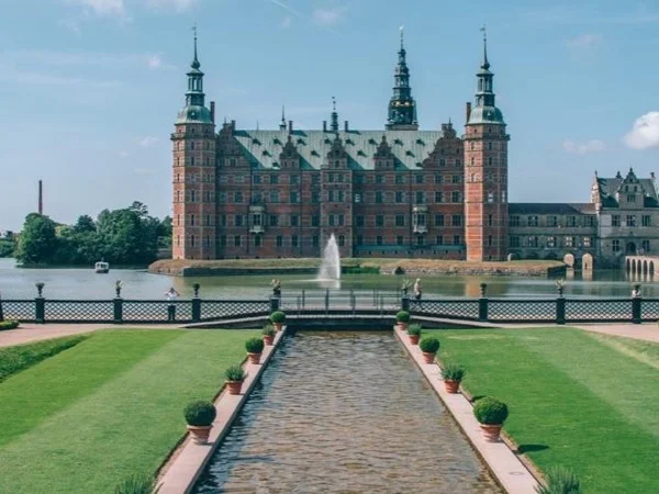 Full day Copenhagen Castles Tour