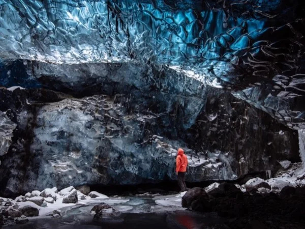 Glacier Lagoon, Ice Caves and South Coast Two Day Tour from Reykjavík