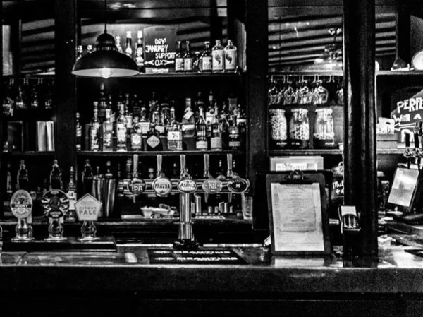 Historic Pubs and Ghastly Smithfields - A Tour Through London's Macabre Past