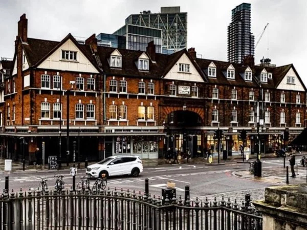 East End of London Street Food Tour and Immigration History