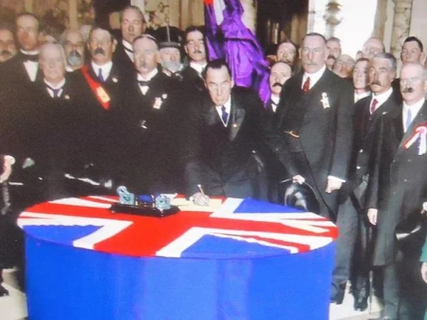 The Ulster Covenant Political Walking Tour