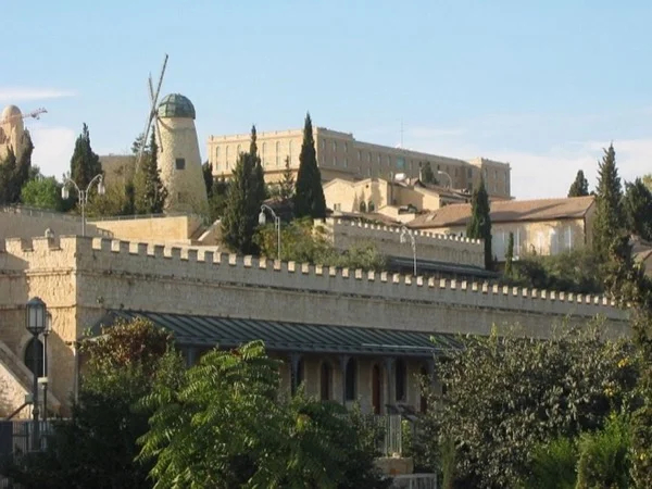 Yemin Moshe and Mamilla Tour