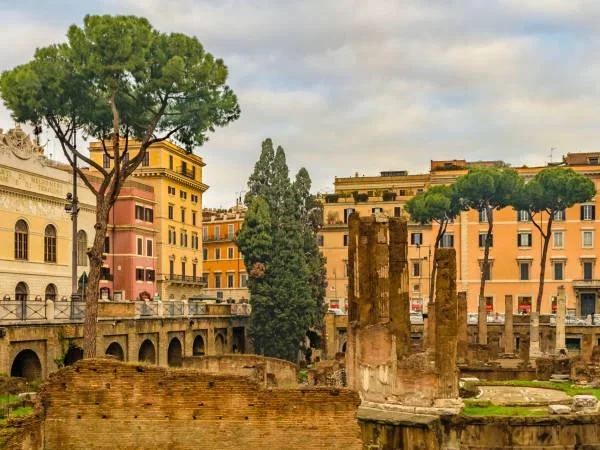 The Archaeological area of Largo Argentina and the Jewish Ghetto with a special food tour!