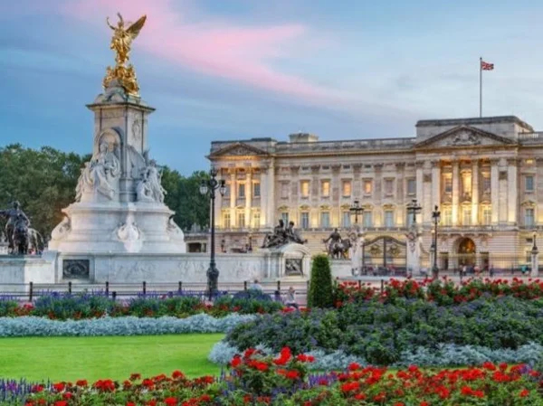 Visit London's top 10 sights in one day with your local guide - Walking tour