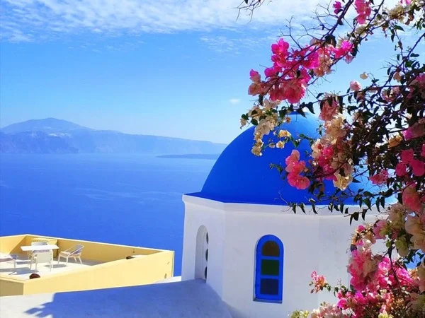 Explore Wonderful Santorini with your local guide
