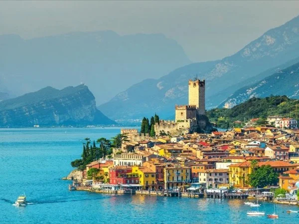 Private day trip to Garda Lake with ferry ride and wine tasting