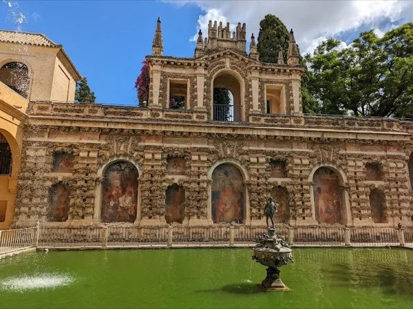 Navigate through the History of Seville with a Local