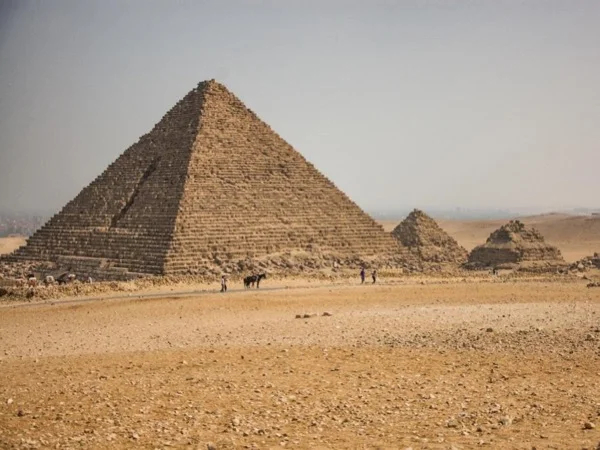 Giza Pyramids, Sphinx & Sakkara Pyramid Tour
