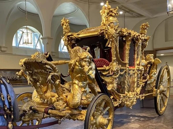 London's Classic Highlights - Half Day Private Tour