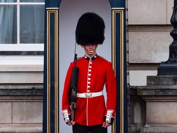 Changing the Guard, Royal Palaces and Parks