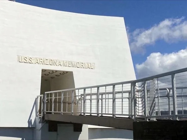 Pearl Harbor & Scenic Island Tour - Hawaii's North Shore Excursion