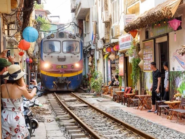 From Ha Long Bay to Hanoi - One Day Tour - Shore Excursion