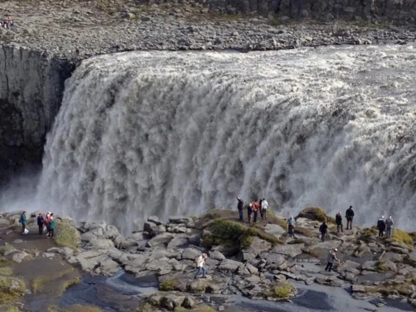 Explore beauty of the North on Superjeep with local guide